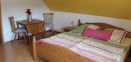 Pension Küblböck - Doppelzimmer mit Fernseher und Wlan in Neualbenreuth, Ostbayern