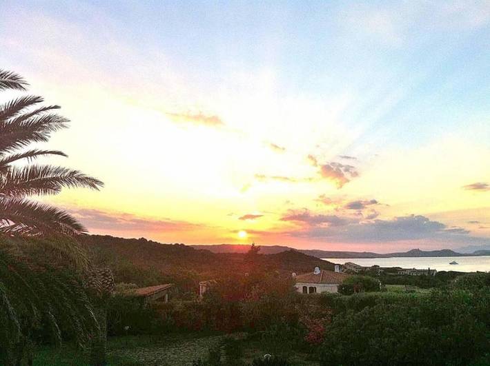 B&b per 2 persone, con Balcone e Terrazza nonché Giardino e Panorama a Arzachena