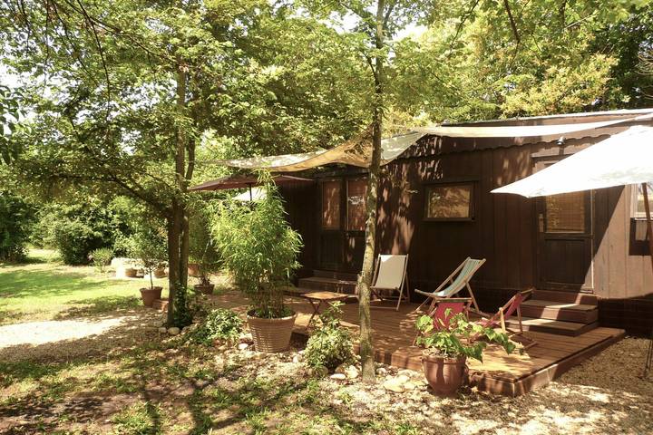 Gîte pour 10 personnes, avec jardin ainsi que piscine et terrasse dans le Gard - 3
