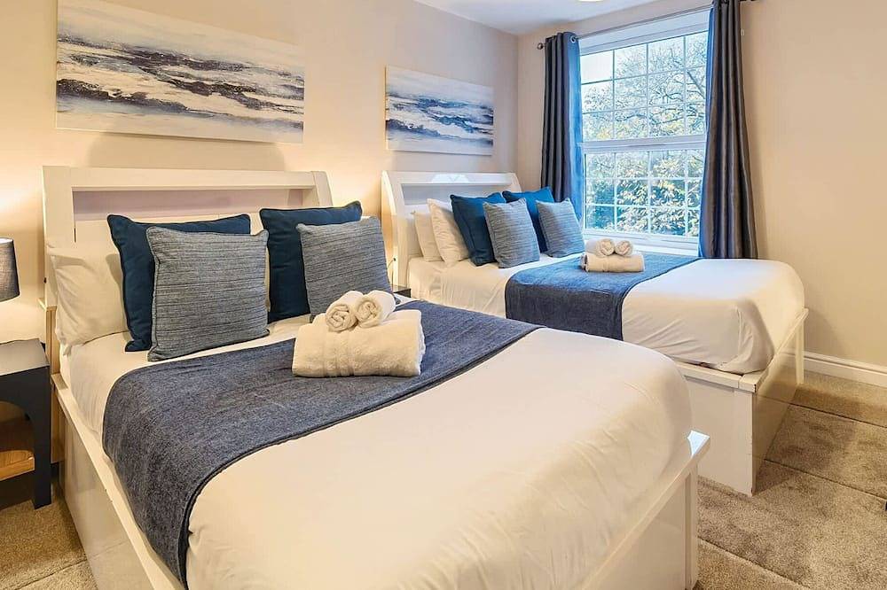 Spacious Apartment, 6 Adults, Smart Tv, Wifi in Rushmoor, Hampshire
