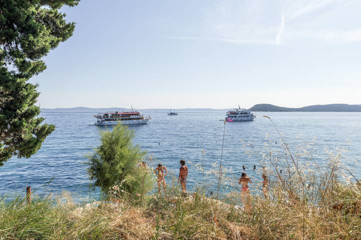 Ganze Ferienwohnung, Ferienwohnung für 4 Personen mit Balkon in Plaža Obojena, Split