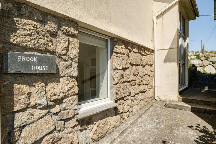 Brook House in Cornualles