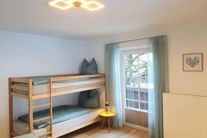 Ganze Wohnung, Ferienwohnung Silbergblick, 44m², 1-4 Pers., 1Sz, Du/Wc, Balkon in Bischofswiesen, Berchtesgadener Alpen