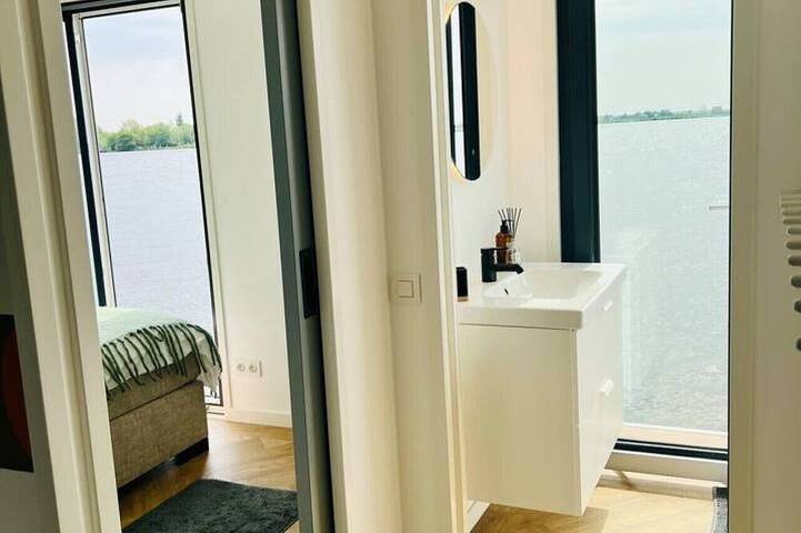 Surla Hausboot „Walvis“ Kagerplassen in Groene Hart