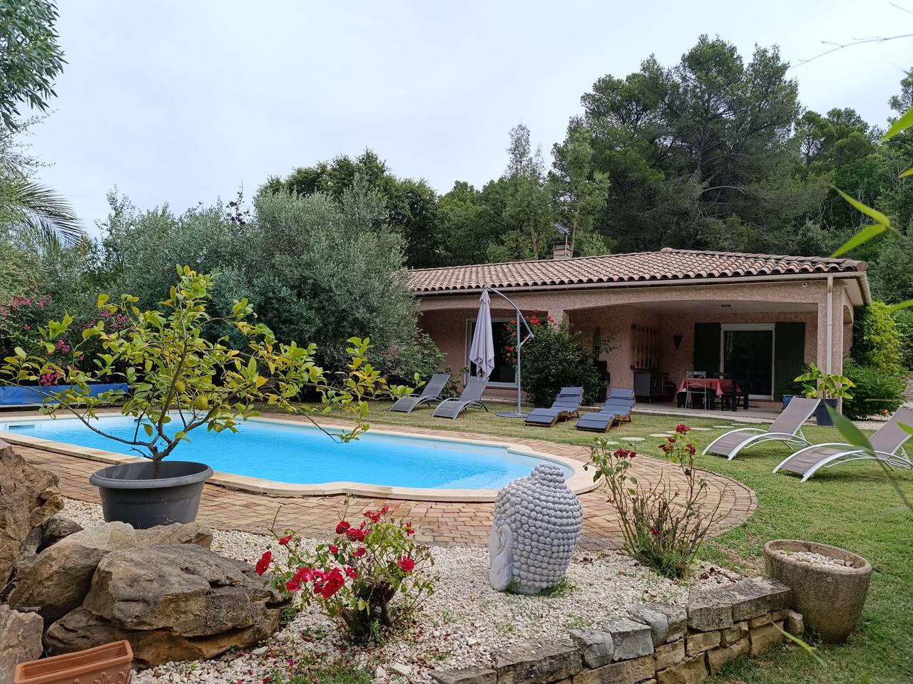 Ferienvilla "nonalela" mit privatem Pool in Saint-Victor-des-Oules, Nimes und Umgebung