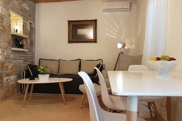 Location de vacances pour 4 personnes, avec jardin et terrasse, animaux acceptés à Nauplie