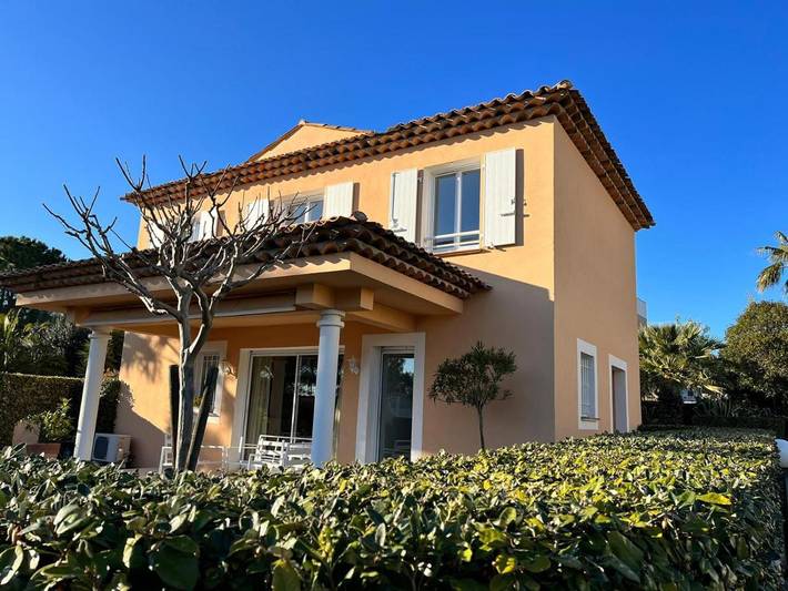 Villa pour 4 personnes, avec jardin, animaux acceptés dans Boulouris