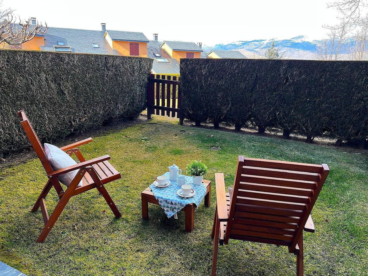 Appartement entier, Appartement de vacances pour 4 personnes avec piscine in Sainte-Léocadie, Parc naturel régional des Pyrénées catalanes