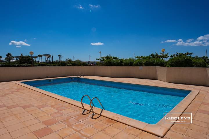 Gîte pour 5 personnes, avec terrasse et piscine dans Plage de la Farinette - 2