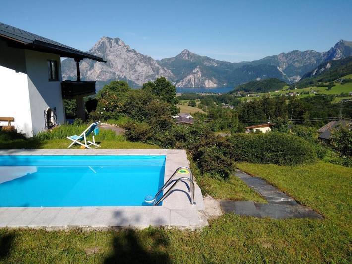 Ferienhaus für 6 Personen, mit Balkon und Terrasse sowie Garten und Pool am Traunsee - 2