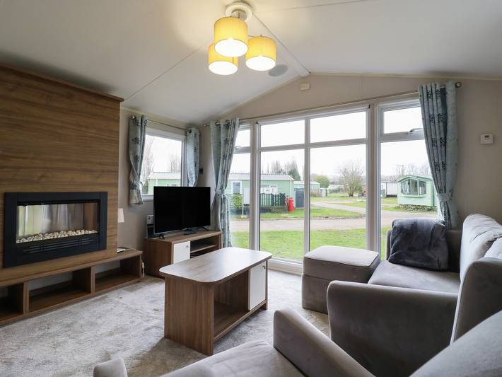 Glamping for 6 people in Milton Keynes