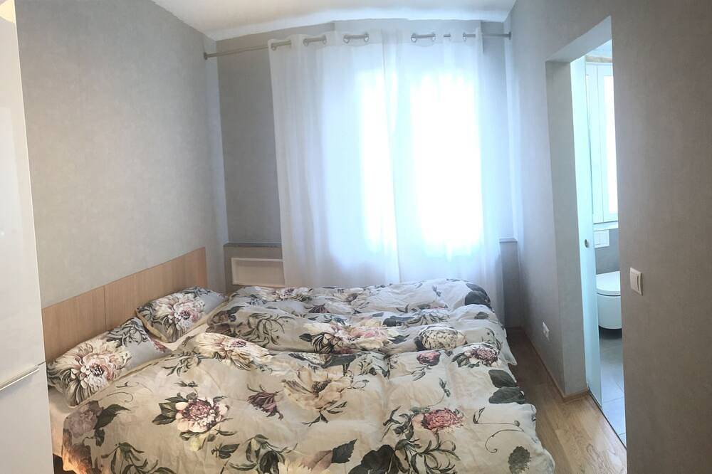 Appartement entier, Tout nouveau! Séjour de luxe avec vue sur la forteresse et Wifi in Würzburg, Région viticole de Franconie