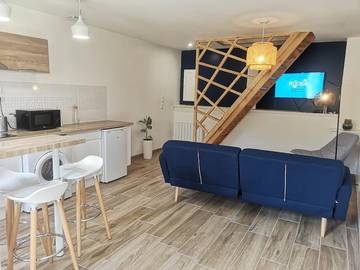 Gîte pour 4 personnes, avec terrasse à Jouy
