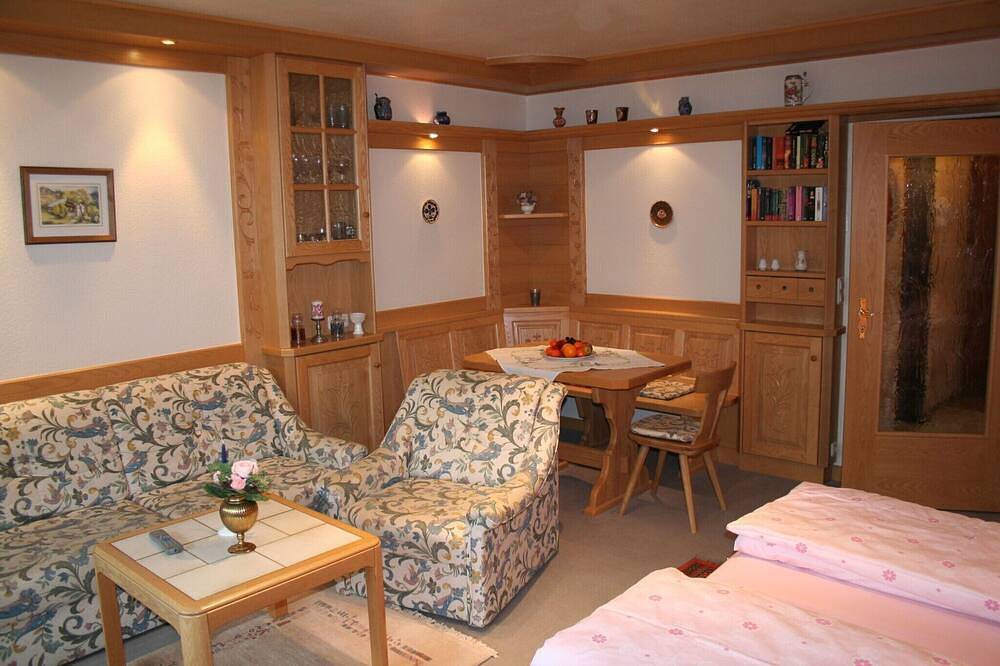 Ganze Wohnung, Appartement 44 qm für 1-2 Personen mit Balkon und Blick auf die Berge in Bad Reichenhall, Berchtesgadener Alpen