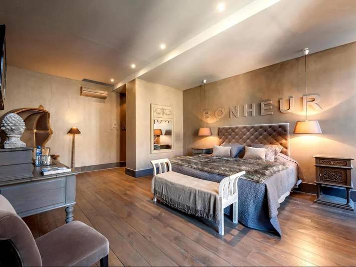 Hôtel pour 3 personnes, avec piscine ainsi que terrasse et jardin, animaux acceptés à Châtillon-sur-Chalaronne - 2