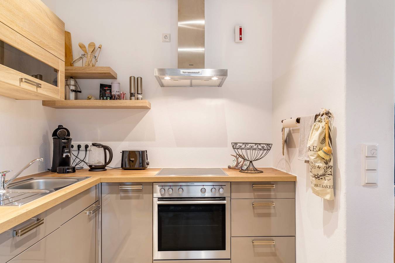 Ganze Wohnung, Ferienwohnung Dandlberg" mit Bergblick, privater Terrasse und Wi-Fi in Tittmoning, Rupertiwinkel