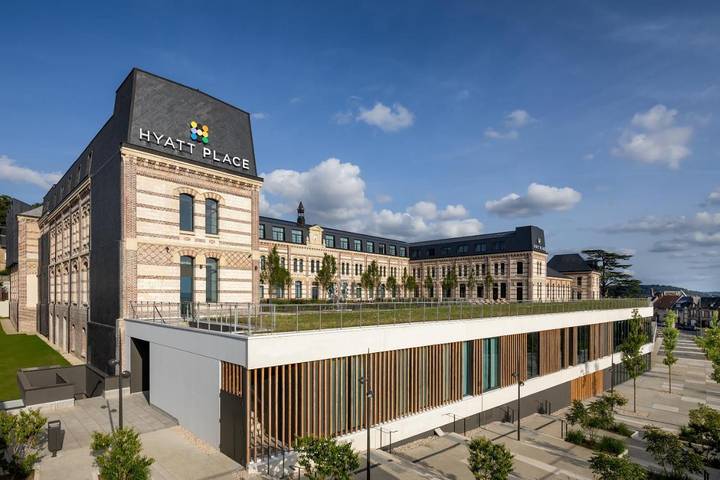 Hôtel pour 2 personnes, avec Terrasse et Jacuzzi ainsi que Jardin et Piscine