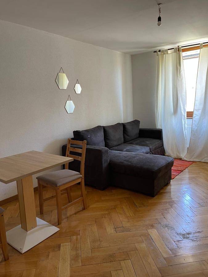 Appartement entier, Jean Jacques Huguenin in Le Locle, Pays des Trois-Lacs