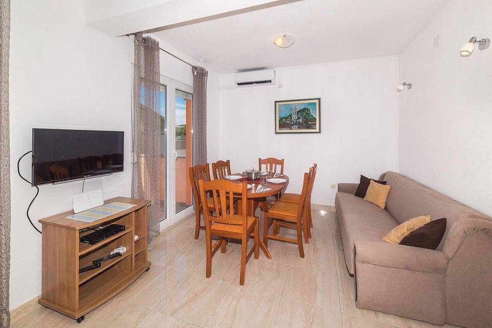 Geheel appartement, Gezellig appartement in Sevid met. in Sevid, Split-Dalmatië