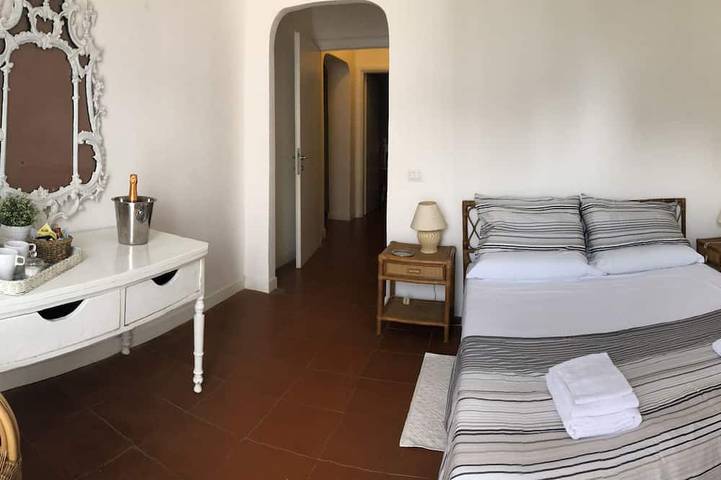 Villa Francesca Romana<br>Détendez-vous au bord du lac à quelques mètres de la mer in Mezzomonte, Sabaudia