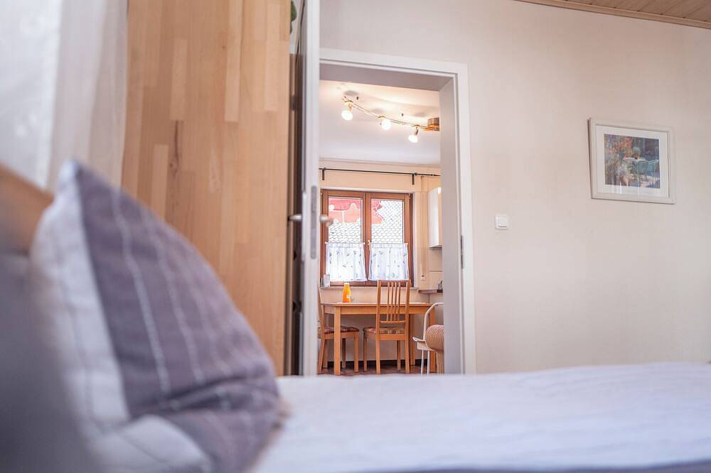 Ganze Wohnung, Fewo im Erdgeschoss für 1 - 2 Personen für Urlauber und für Geschäftsreisende in Oberzent, Odenwaldkreis