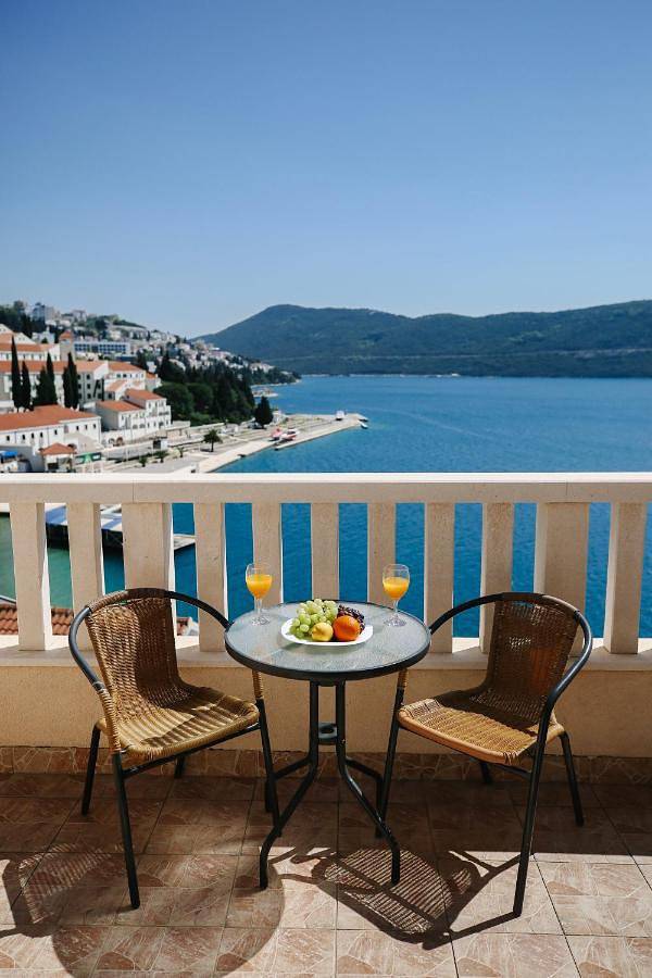 Maison d’hôte pour 5 personnes, avec vue et terrasse