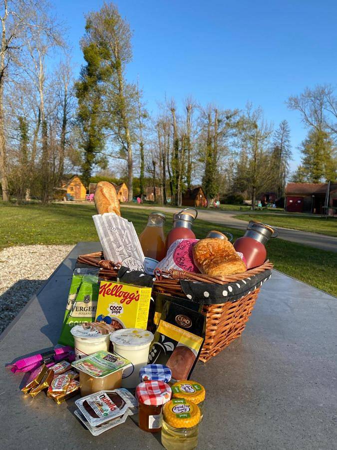 Hôtel pour 2 personnes, avec jardin et jacuzzi ainsi que piscine et sauna, animaux acceptés à Bar-sur-Aube - 3