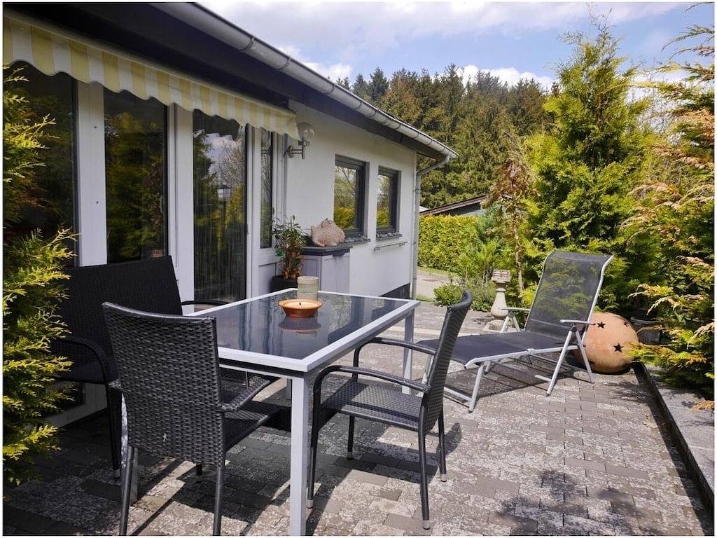 "Free Willi" mit Wintergarten in Usseln, Willingen