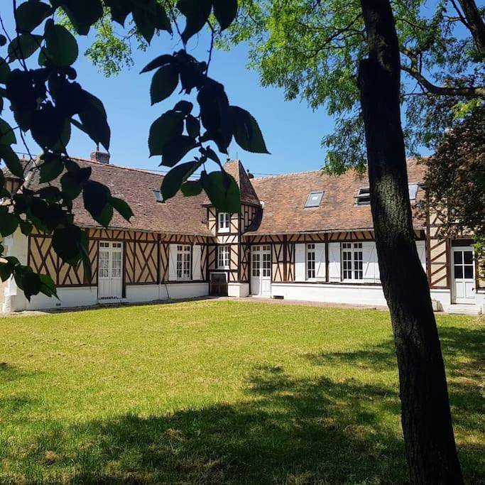 Location de vacances pour 14 personnes, avec Terrasse et Vue dans Piennes-Onvillers