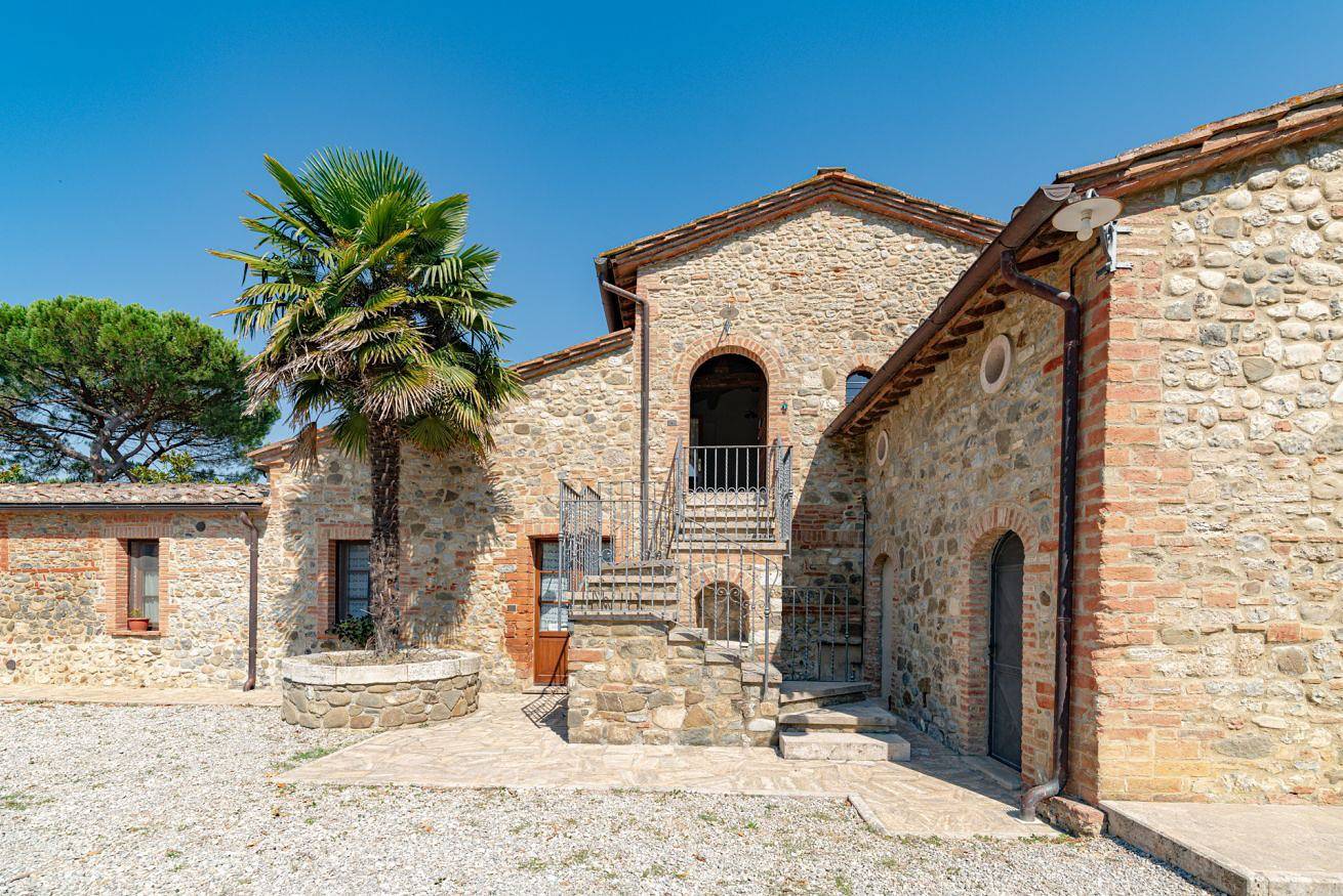 Ganze Wohnung, Torre- Chiarne Lovely Flat with Panoramic Terrace! in Asciano, Siena Provinz