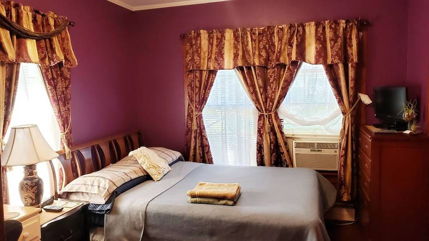 Vacation rental for 3 people, with terrace in Catskill Mountains