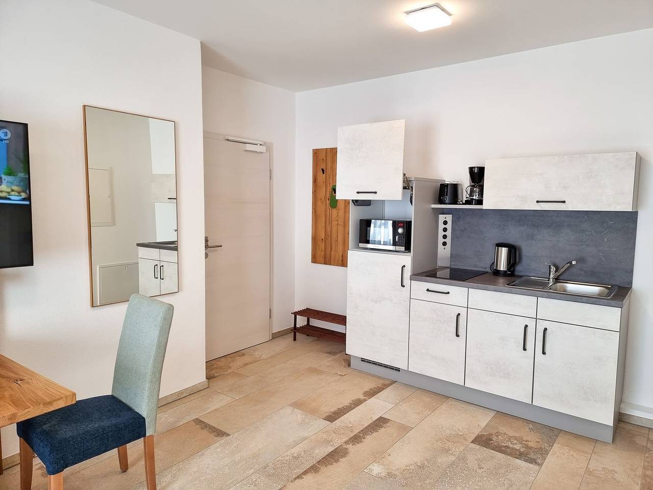 Ganze Wohnung, Komfortables Appartement mit Terrasse, moderner Ausstattung in Muhr am See, Fränkisches Seenland