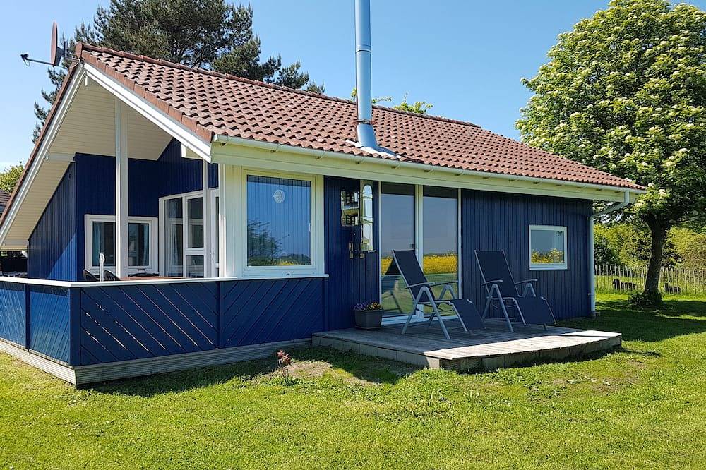 Ferienhaus mit traumhaftem Feldblick umgeben von See, Wald u. Wiesen. Eingezäunt in Schönwalde am Bungsberg, Ostholstein