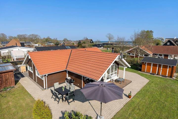 Ferienhaus für 6 Personen, mit Whirlpool und Sauna sowie Terrasse, kinderfreundlich in Binderup Strand