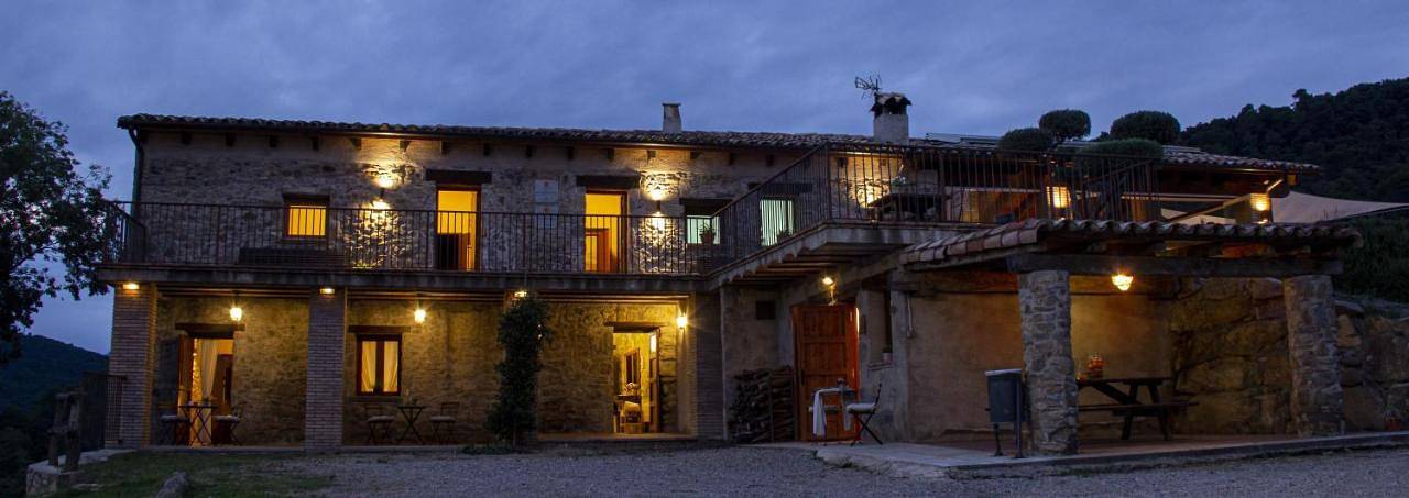 Casa rural para 50 personas, con Balcón y Terraza además de Jardín y Piscina en Pla de l'Estany - 4