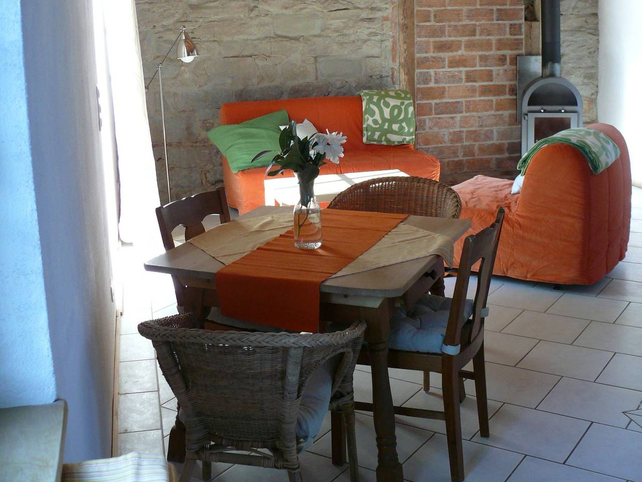 Apartamento entero, Apartamento 'Ferienwohnung Sägespan' con terraza privada, jardín compartido y Wi-Fi in Salem, Region Bodensee-Oberschwaben