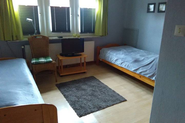 Ferienhaus für 5 Personen, mit Terrasse und Garten in Leer - 4