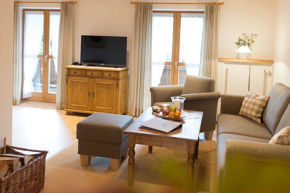 Ganze Wohnung, Ferienwohnung 5 - Seerose am See - Traumurlaub direkt am Tegernsee in Bad Wiessee, Bayerische Alpen