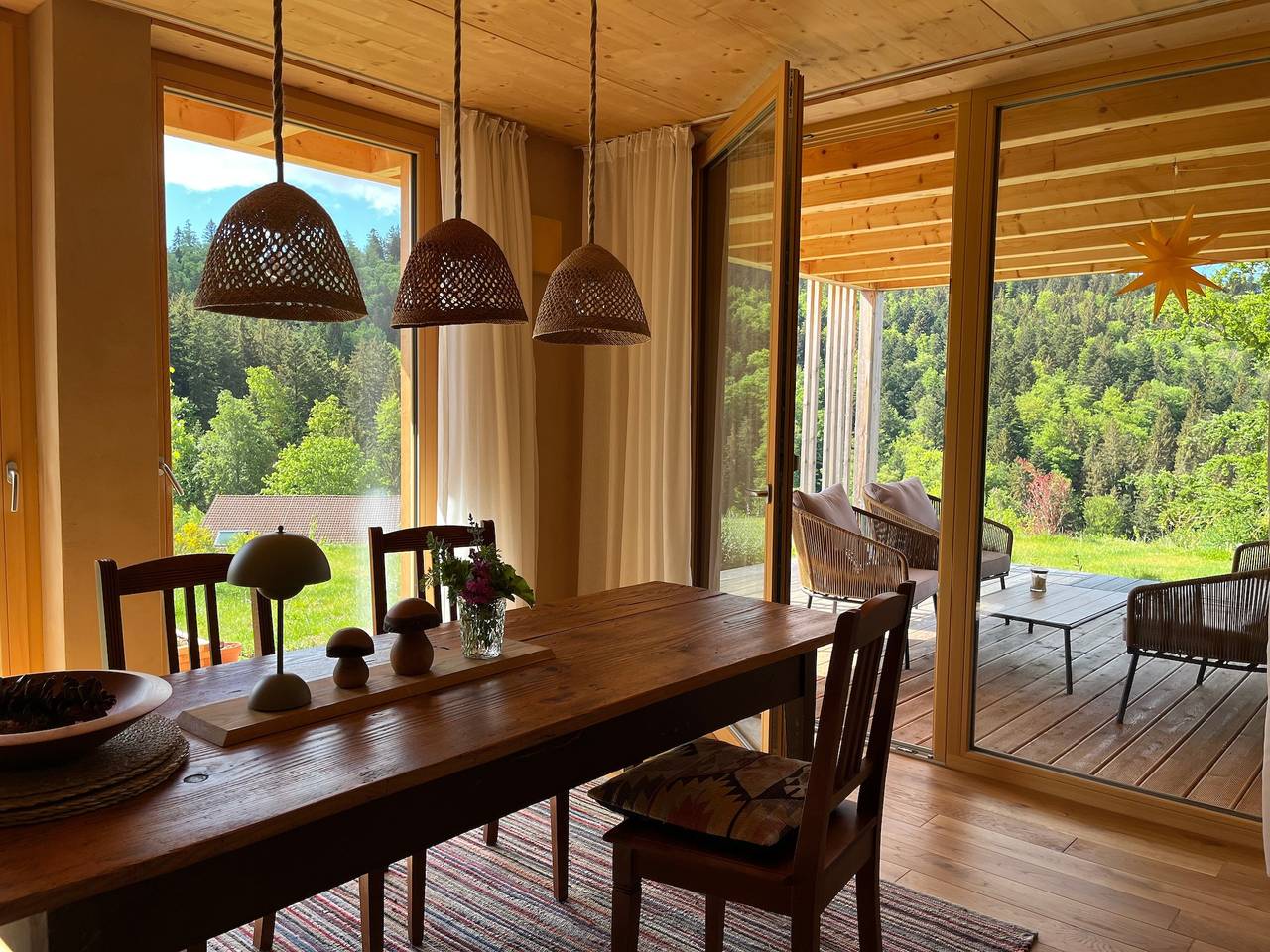 Ganze Wohnung, Ferienwohnung 'Am Stadtwald' mit Bergblick, privater Terrasse und Wi-Fi in Triberg, Südschwarzwald