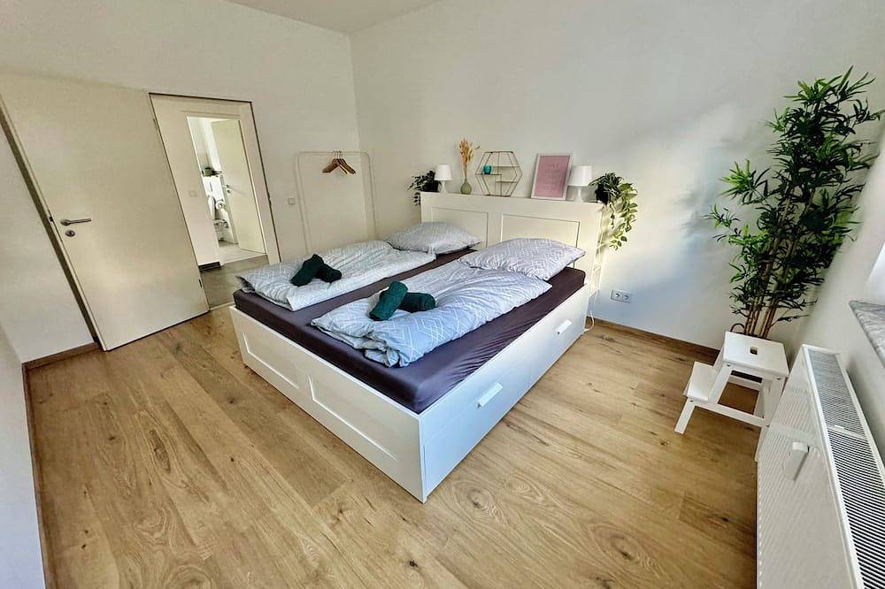 Ganze Wohnung, Fewo Palmtrees-Geräumige 2,5 Zimmerwohnung mit Balkon im Herzen des Ruhrgebiets in Gladbeck, Kreis Recklinghausen