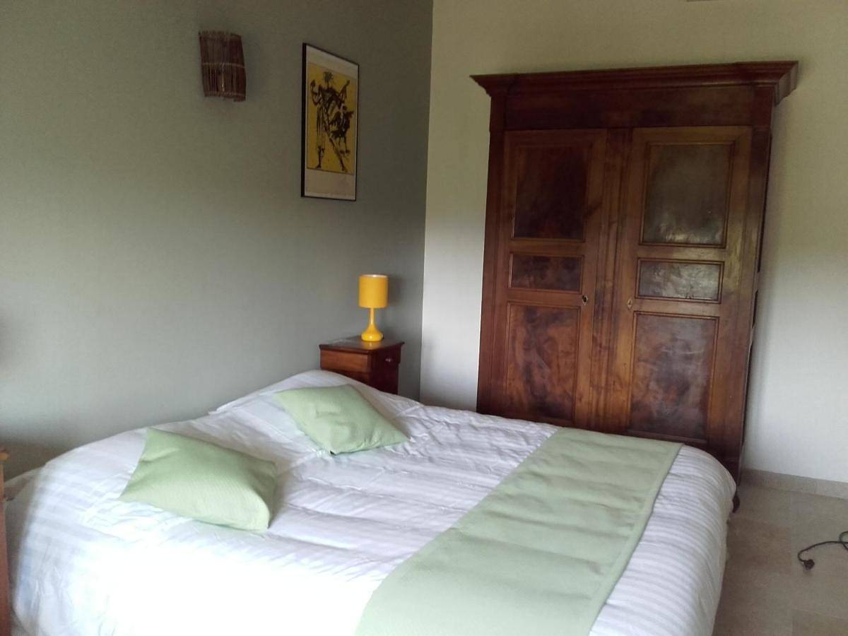 Deluxe Double Room with Shower in Circuit Paul-Ricard, Le Castellet