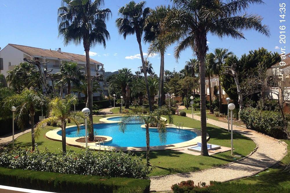 Ganze Wohnung, Schöne 3 Schlafzimmer mit eigenem Parkplatz, Gärten, Swimmingpools, Strand in Playa del Arenal, Jávea