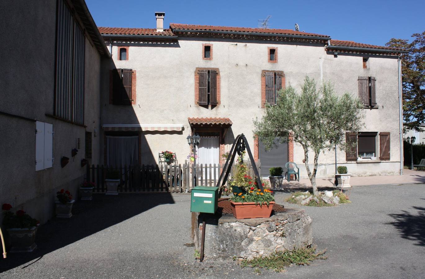 La Ferme de Camp Rouge - Chambre grand mère in Puygouzon, Région d'Albi
