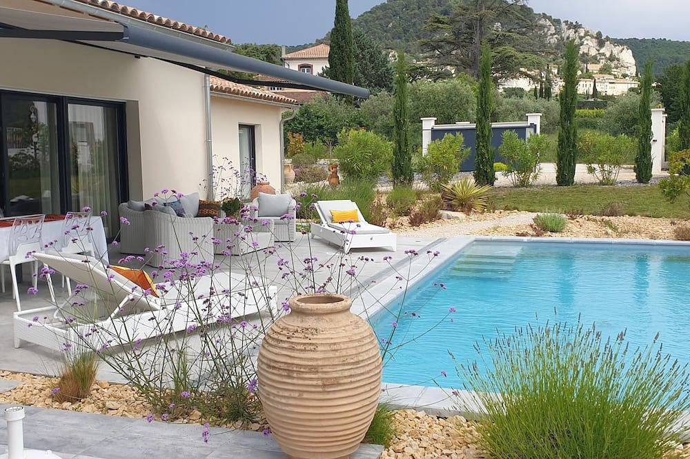 Villa Provençale Contemporaine Avec spa in Séguret, Vaucluse