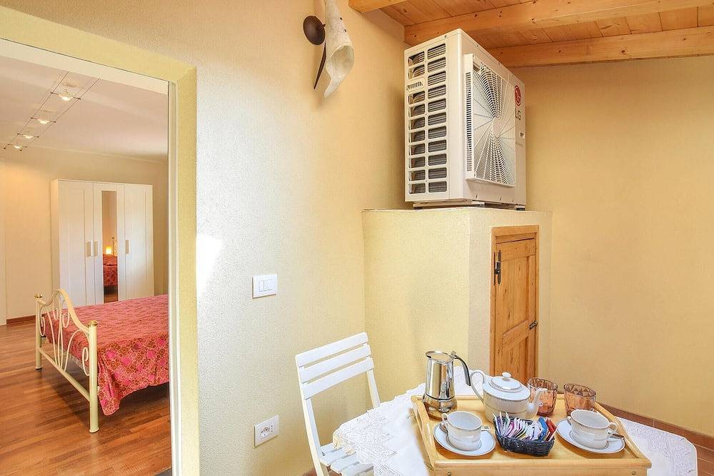 Appartamento intero, 2 bedroom gorgeous apartment in Monte Isola in Peschiera Maraglio, Monte Isola