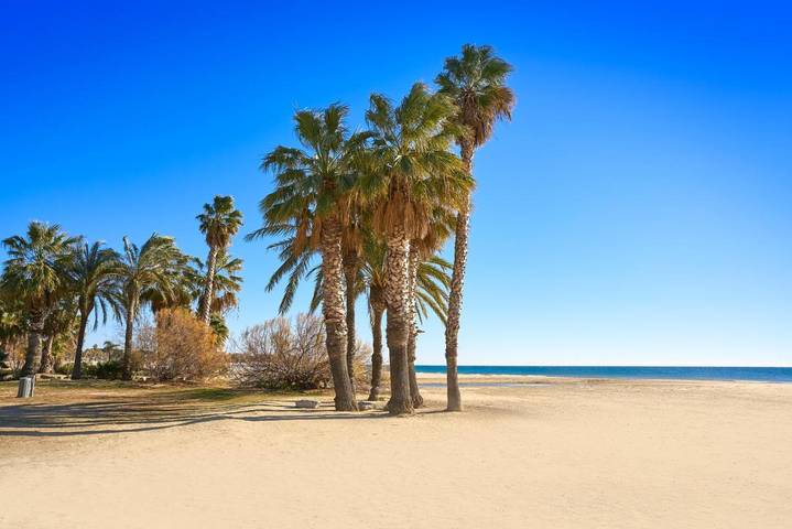 Chalet para 8 personas, con vistas además de piscina y jardín, Familias con niños en Provincia de Tarragona - 3