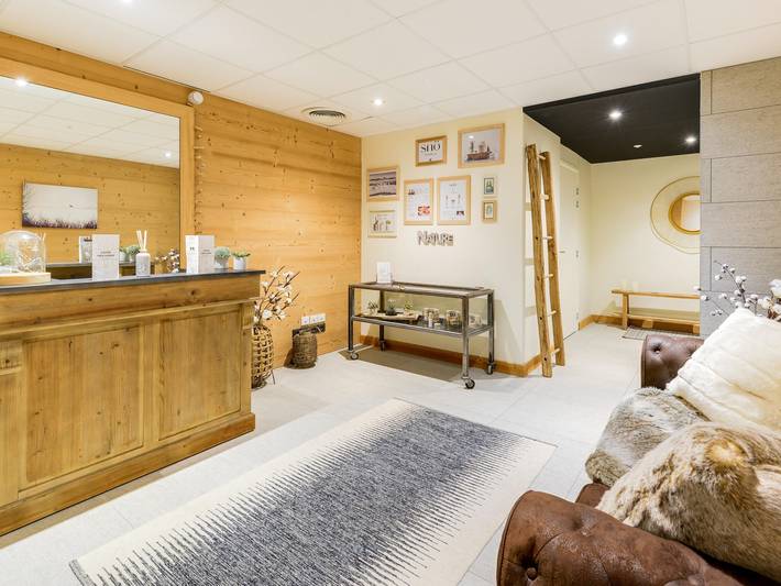 Chalet pour 6 personnes, avec balcon ainsi que piscine et sauna, adapté aux familles à Combloux - 4