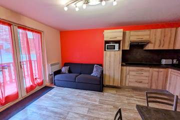 Gîte pour 5 personnes, avec balcon, adapté aux familles dans Le Revard