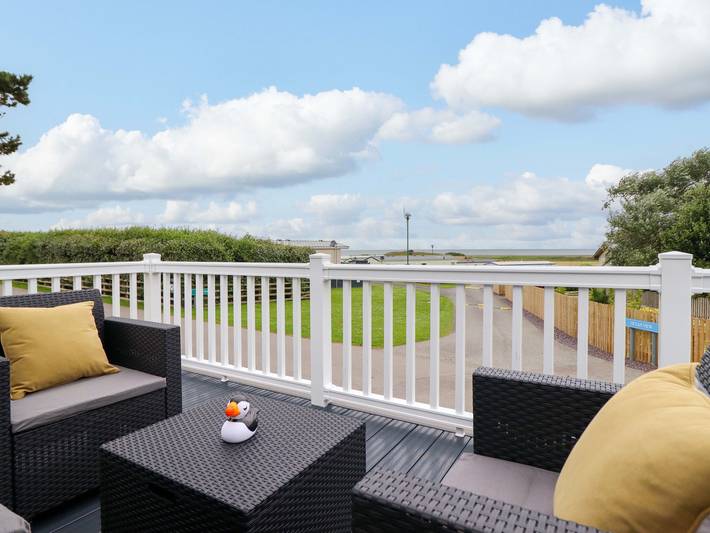 Caravan for 4 people, with pool in Snowdonia
