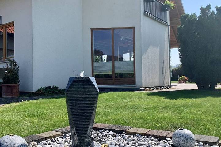 Ferienwohnung für 6 Personen, mit Garten und Balkon in Lauenförde